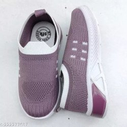 GIRLS AND BOYS STYLISH CASUAL SHOES/ms